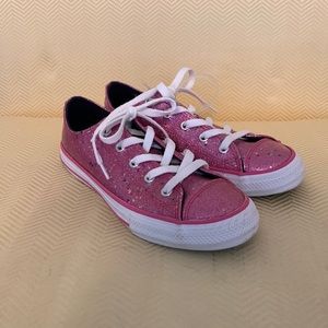 NWT Converse girls shoes